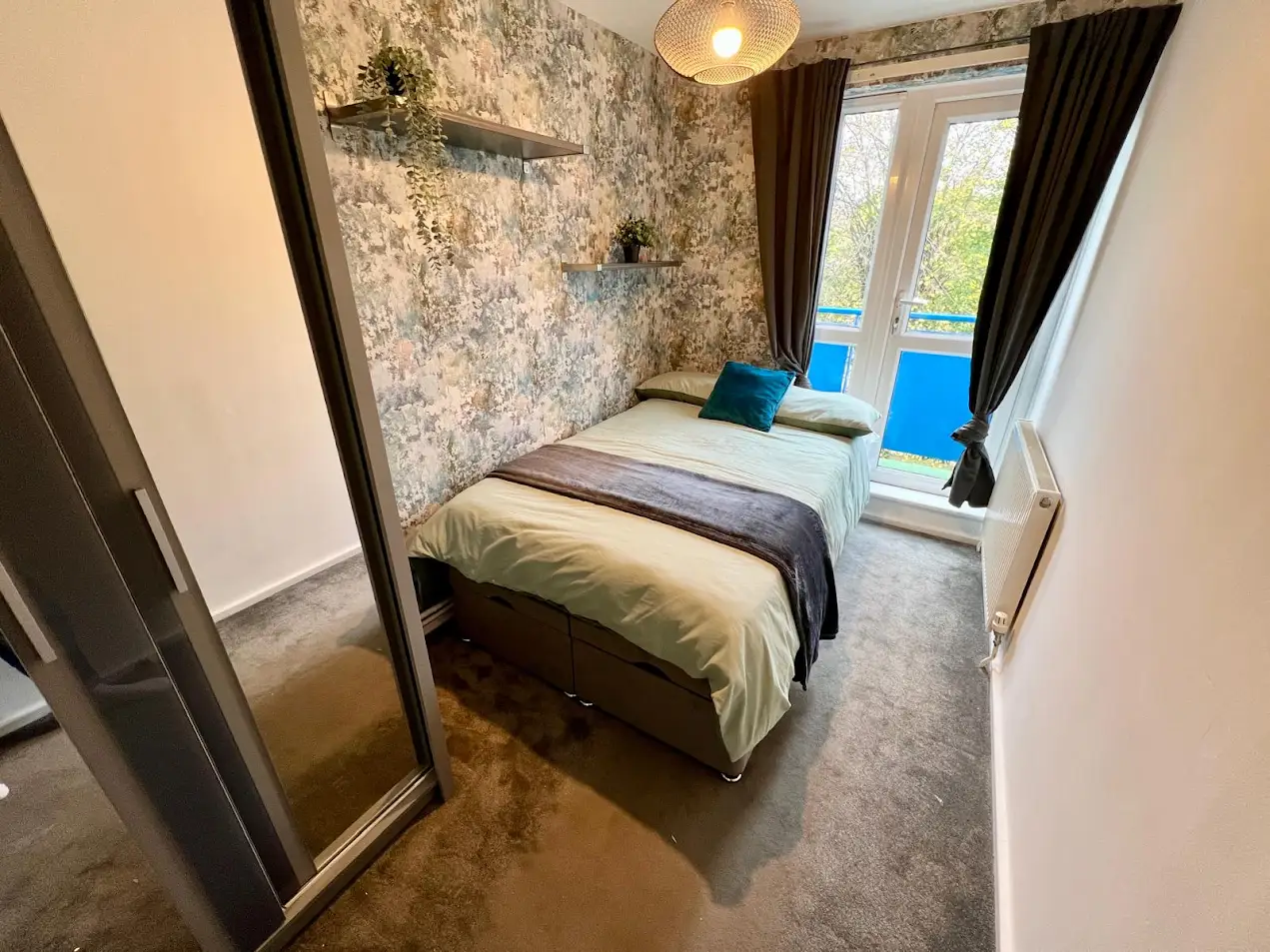 Double room near Crossharbour